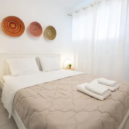 Angie By The Sea Nyaraló Szkála Fúrkasz